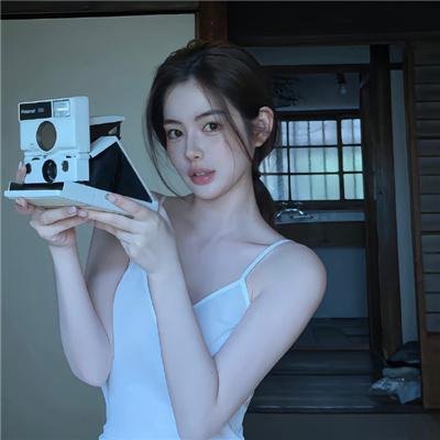 黑夜中的玻璃人偶